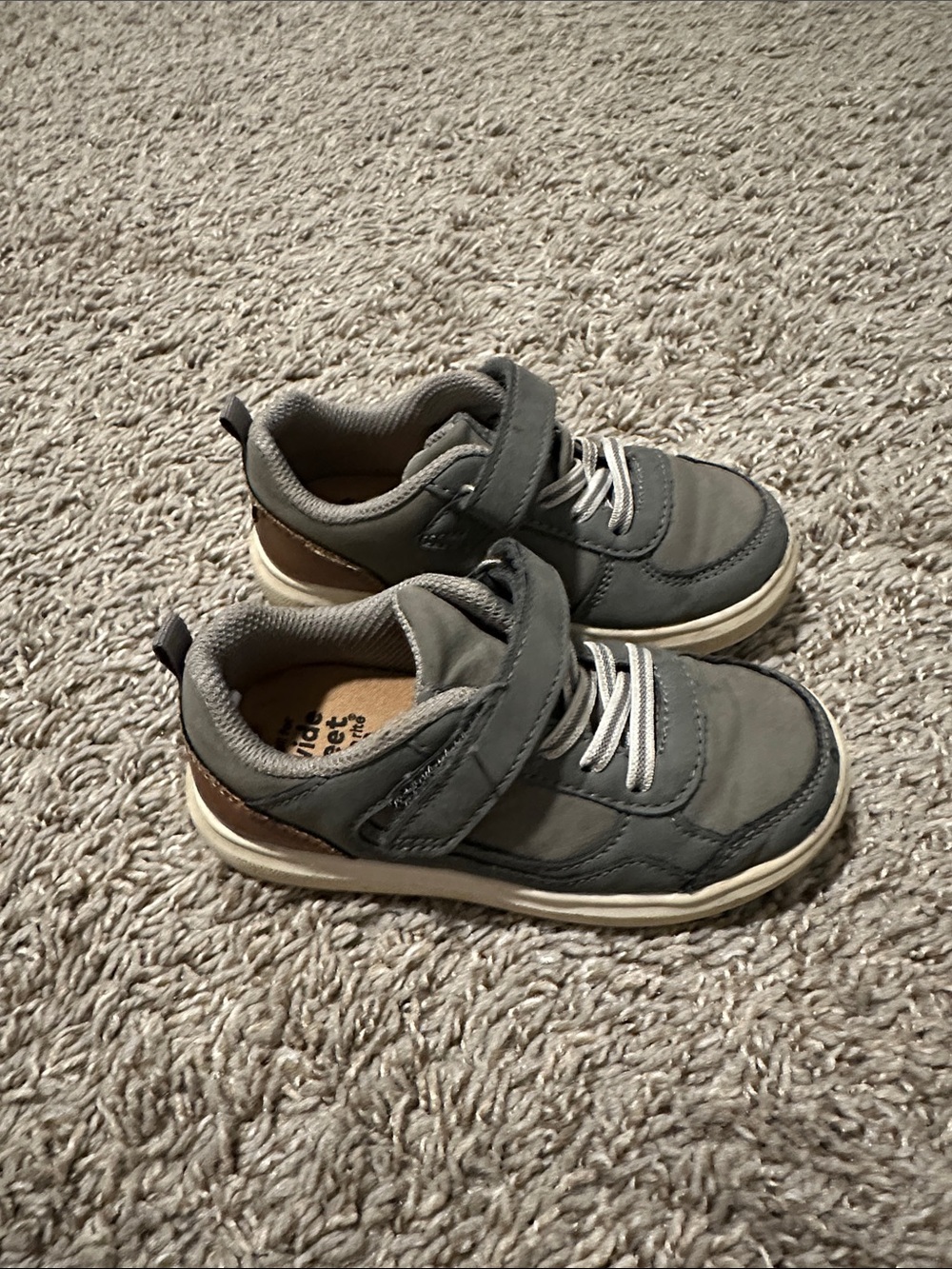 Stride Rite Sneakers - Picture 2 of 4